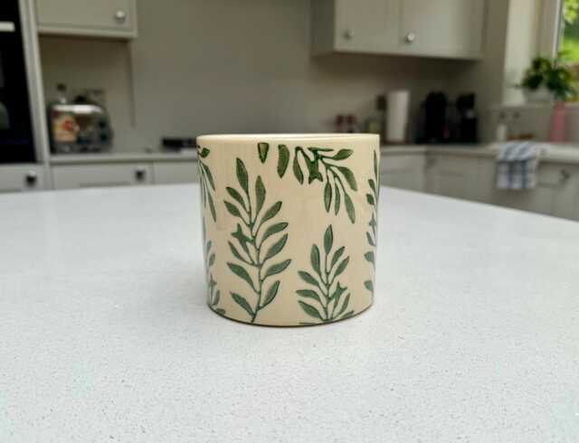Foliage Crackle Glaze Ceramic Plant Pot - Botanical Green Leaf Planter 11.5cm - image 1