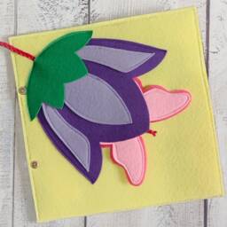 Felt Quiet Book Page Butterfly Hiding in Flower, Travel Toy - thumbnail 2