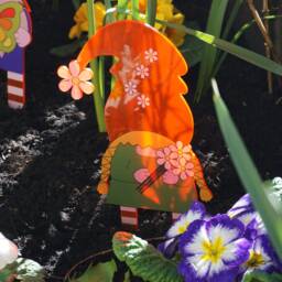 Suncatcher Gonk Family Garden Stakes Glowing Decor - Set Of 4 - thumbnail 3