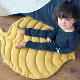 Mustard Linen Leaf Play Mat, Quilted Yellow Nursery Floor Soft Kids Room Rug - thumbnail 3