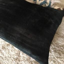 Black Silk Ikat Velvet Pillow Cover Traditional Handwoven Uzbek Fabric - thumbnail 3