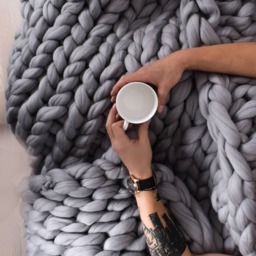 Chunky Knit Merino Wool Blanket Handmade Giant Throw - thumbnail 3