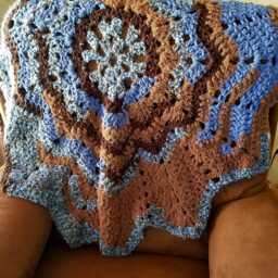 Chunky Baby Blanket, Plush Shower Gift, Soft Lap Blanket, Lapghan, Star Shaped Throw, Striped - thumbnail 2