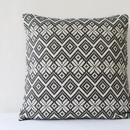 Black & White Kilim Pattern Jacquard Pillow Cover , Cushion & Housewares Throw - thumbnail 2