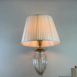 Solid Brass & Glass Table Lamp Vintage Style - Bedroom Bedside Reading Light - thumbnail 3