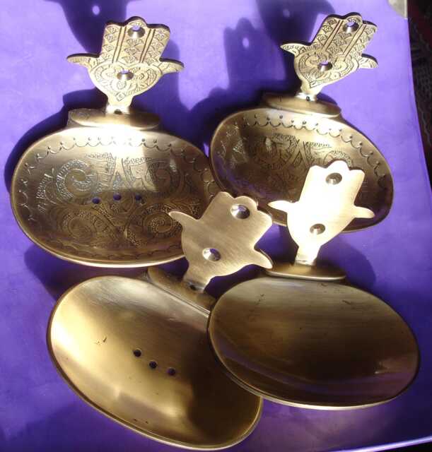 Moroccan Tarnished Brass Antique Style Wall Mounted Oval Soap Dish + Hamsa Hand - Various - image 1