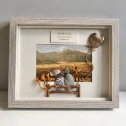 Personalised Pebble People On Bench - Favourite Place Picture Pebble Art Gift Photo Frame Home Decor - thumbnail 2