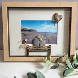Personalised Pebble People On Bench - Favourite Place Picture Pebble Art Gift Photo Frame Home Decor - thumbnail 3