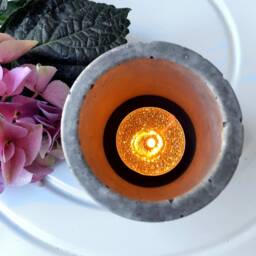 "Concrete Tealight Candleholder ""Hygg" - thumbnail 2
