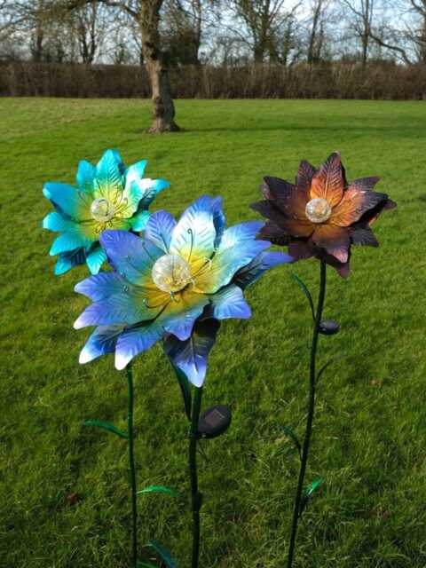 Extra Large Solar Flower Garden Ornament Ground-Spike Decoration - image 1