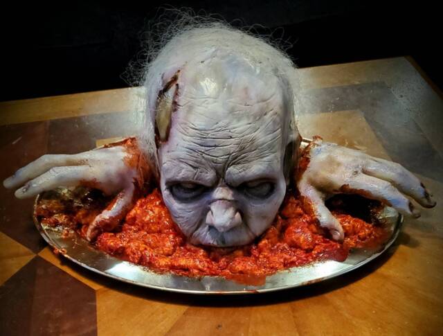 Freezer Head Platter Halloween Gore Prop Full Size - image 1