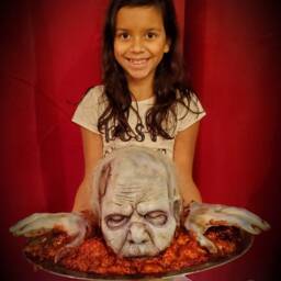 Freezer Head Platter Halloween Gore Prop Full Size - thumbnail 3