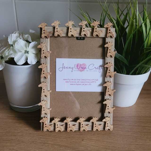 Natural Wooden Giraffe Button Photo Frame 4 X 6 Inches - image 1
