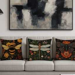 Golden Bee Velvet Cushion Cover 17x17 - thumbnail 3