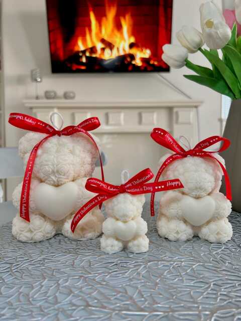 Handmade Soy Wax Candle Valentine's Day Teddy Bear Decor - image 1