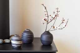 Marbled Clay Vase Black & White Agateware Ceramic Bud Vase, Nerikomi Porcelain Vases, Wabi Sabi Decor - thumbnail 1