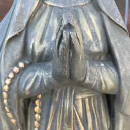 Bronze Virgin Mary Ornament Concrete Holy Mother Sculpture Stone Prayer Statue Elegant Religious Figure Memorial Catholic Decor Gift - thumbnail 2