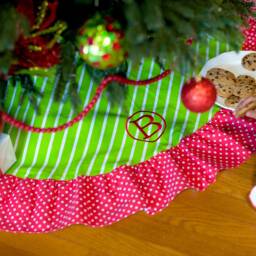 Green Stripe Red Polkadot Christmas Tree Skirt With Ruffle Free Personalization - thumbnail 3