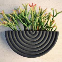 "Mid Century Modern ""Coiled Black" - thumbnail 3