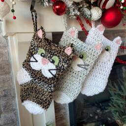 Handmade Cat Christmas Stocking - Chunky Acrylic Yarn, Custom Colors - thumbnail 4