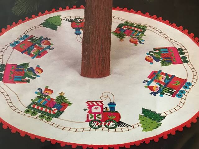 Vintage Christmas Tree Skirt Or Table Center - image 1