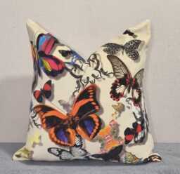 Designers Guild Christian Lacroix Butterfly Parade Soft Ivory Velvet Fabric Cushion Cover 43x43 cm - thumbnail 1