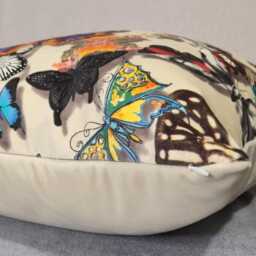 Designers Guild Christian Lacroix Butterfly Parade Soft Ivory Velvet Fabric Cushion Cover 43x43 cm - thumbnail 3