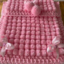 Beautiful Pink Baby Pom Blanket - thumbnail 4