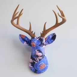 Faux Taxidermy Deer Head Fabric Wall Mount - Decor Very Peri Poppies Fad5700/Fad5723 - thumbnail 1