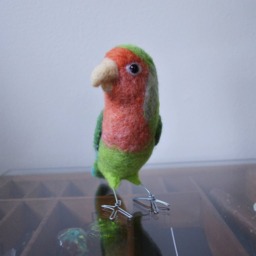 Mr. Peach Faced Lovebird, Needle Felted Bird Art Fiber Sculpture - thumbnail 3
