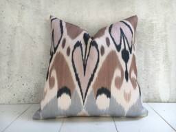 Handwoven Silk Ikat Pillow Cover - 20x20 - thumbnail 1