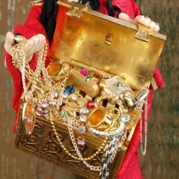 Blackbeard Pirate Ornament Handmade Collectible Art With Treasure Chest - thumbnail 4