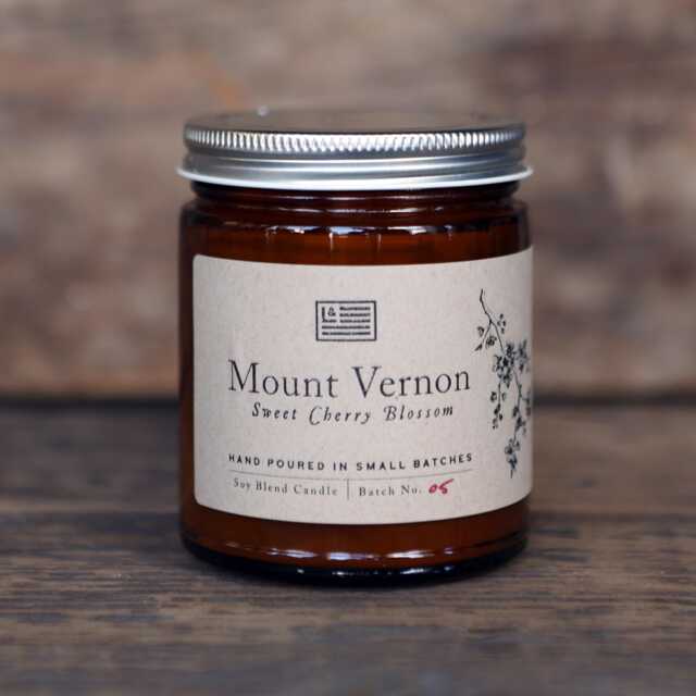 George Washington's Mount Vernon Candle - image 1