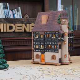 Midene Ceramic House Tea Light Candle Holder Home Decor Clay Miniature Replica Of The Original Pfister in Colmar D260 Tiny House - thumbnail 2
