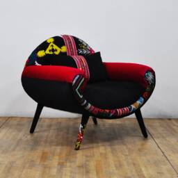 Smiley Armchair - Black & Fuchsia - thumbnail 3