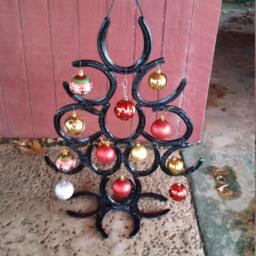 Horseshoe Christmas Tree - thumbnail 4