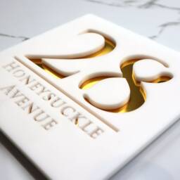 K Smart Sign - Bellissima S1 Laser Cut Matt White & Gold Mirror Floating House Signs Door Number Plaques 180mm X 180mm - thumbnail 1