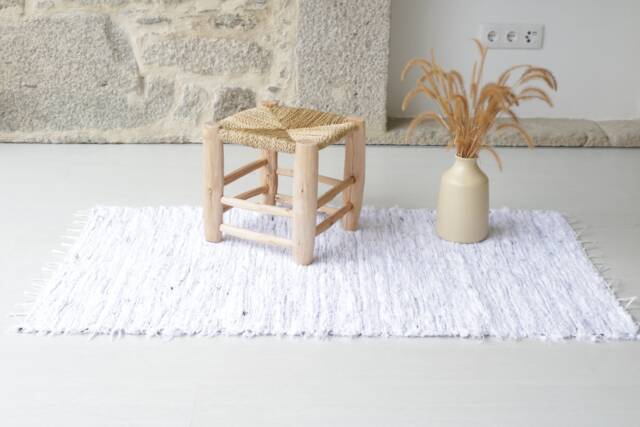 Medium White & Black Rug, Shaggy Bedroom Bathroom Nursery Bohemian Soft Machine Washable Rug - image 1