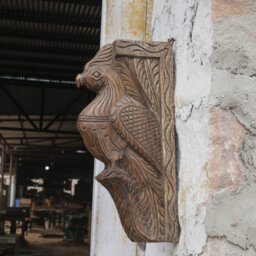 Set Of 2 Wooden Simple Carved Bird Door Brackets - Elegant Home Decor Handcrafted Artistry - thumbnail 1