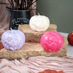 Handmade Pumpkin Face Candle Eco-Friendly Soy & Beeswax Halloween Decor - thumbnail 3