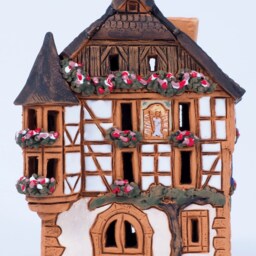 Handcrafted Ceramic Tealight Holder - Miniature Replica Of The House in Kaysersberg - thumbnail 3