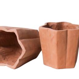 star Terracotta Plant Pot - thumbnail 3