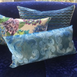 stunning Pillow Cover Iridato Sky 12x26, 2017 Collection Designers Guild, Reverse Padua Cobalt - thumbnail 2