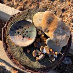 Handmade Round Ceramic Soap Dish Coastal Bathroom Decor - thumbnail 4