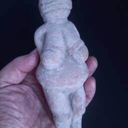 Venus Of Willendorf Statue Handcrafted Terracotta Fertility Goddess Replica - thumbnail 4