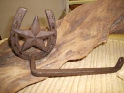 Western Cast Iron Toilet Paper Holder, Star With Horseshoe, Cowboy Horse Decor, Texas Star, Horseshoe Tp Holder, Tissue Hanger