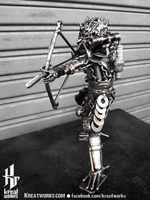 Mini Metal Hunter Archer - Small Item - image 1