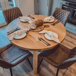 Solid Oak Round Dining Table With Timber Legs & Pu Leather Brown Chairs - thumbnail 2