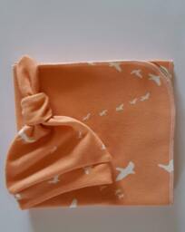 Birds Organic Swaddle Blanket & Newborn Hat Set. Take Home Peach Baby Shower Gift. Photo Prop
