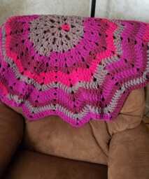 Chunky Baby Blanket, Plush Shower Gift, Soft Lap Blanket, Lapghan, Star Shaped Throw, Striped
